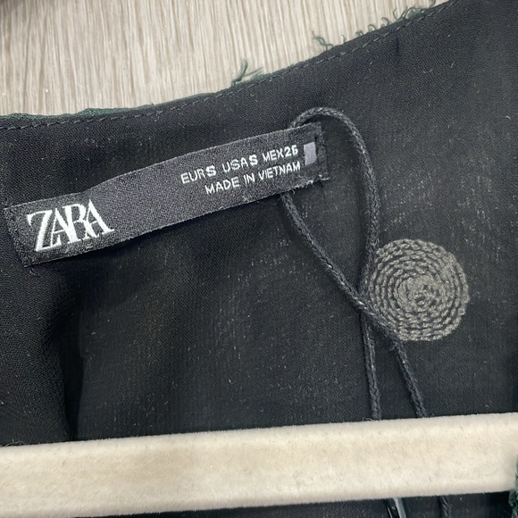 Zara dress - Picture 4 of 5
